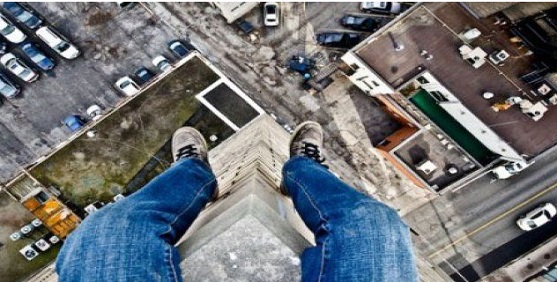 Acrophobia Symptoms, Causes, and Treatment